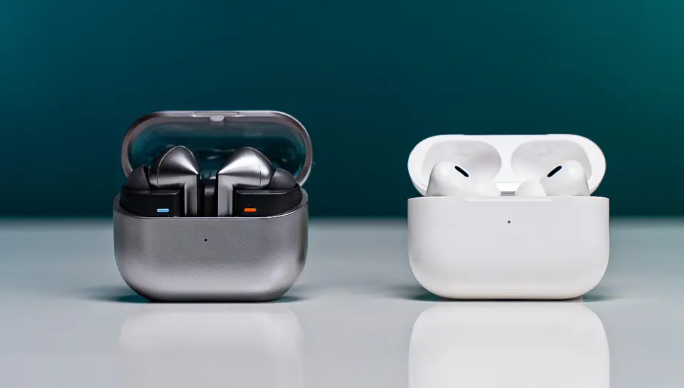 AirPods Pro 3 vs Galaxy Buds 3 Pro comparison – design and features