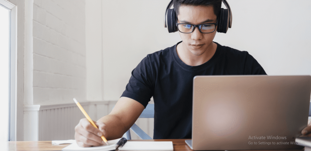 Noise-Cancelling Headphones for Focused Studying in 2025
